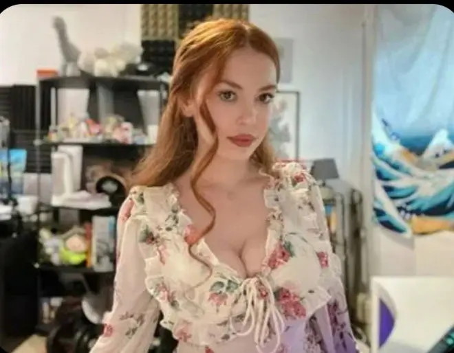 ielvjvlt (18) female from CA - sexting partner