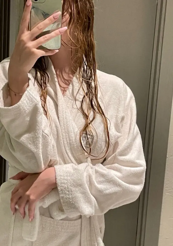 igfytzdhgz424 (18) female from US - sexting partner