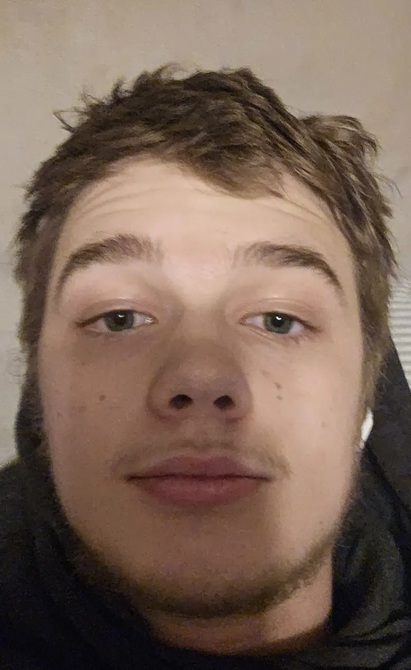 itstay1067 (18) male from US - sexting partner