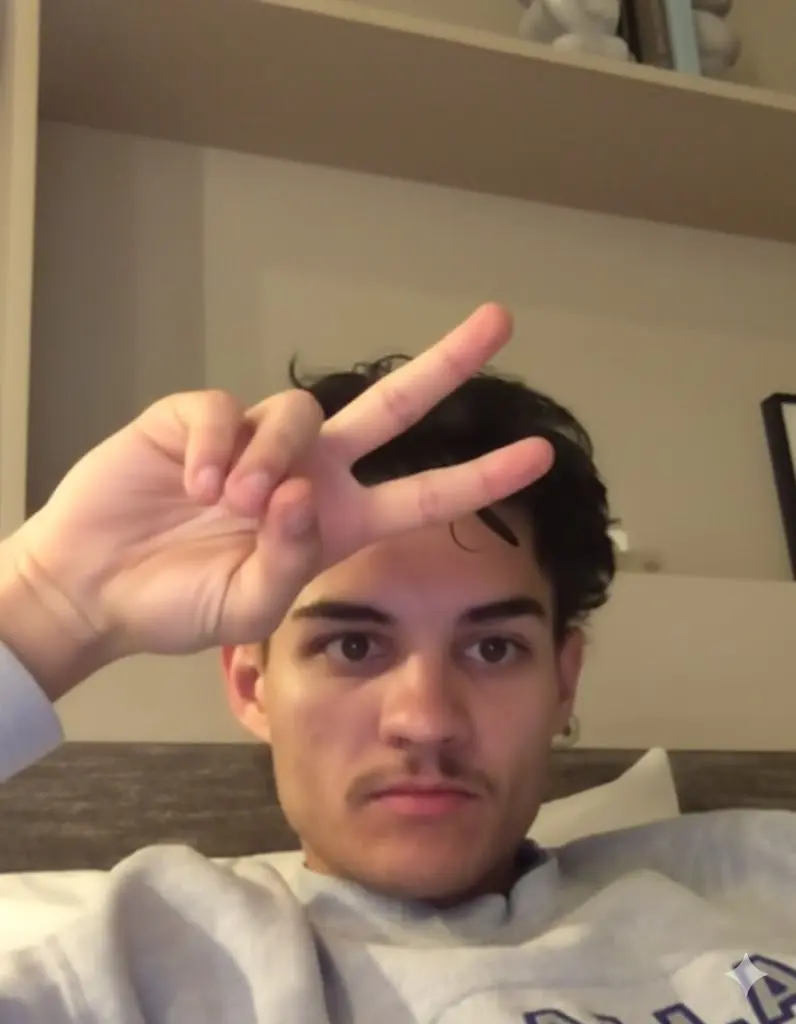 iwillmakeuloveit (18) male from IN - sexting partner