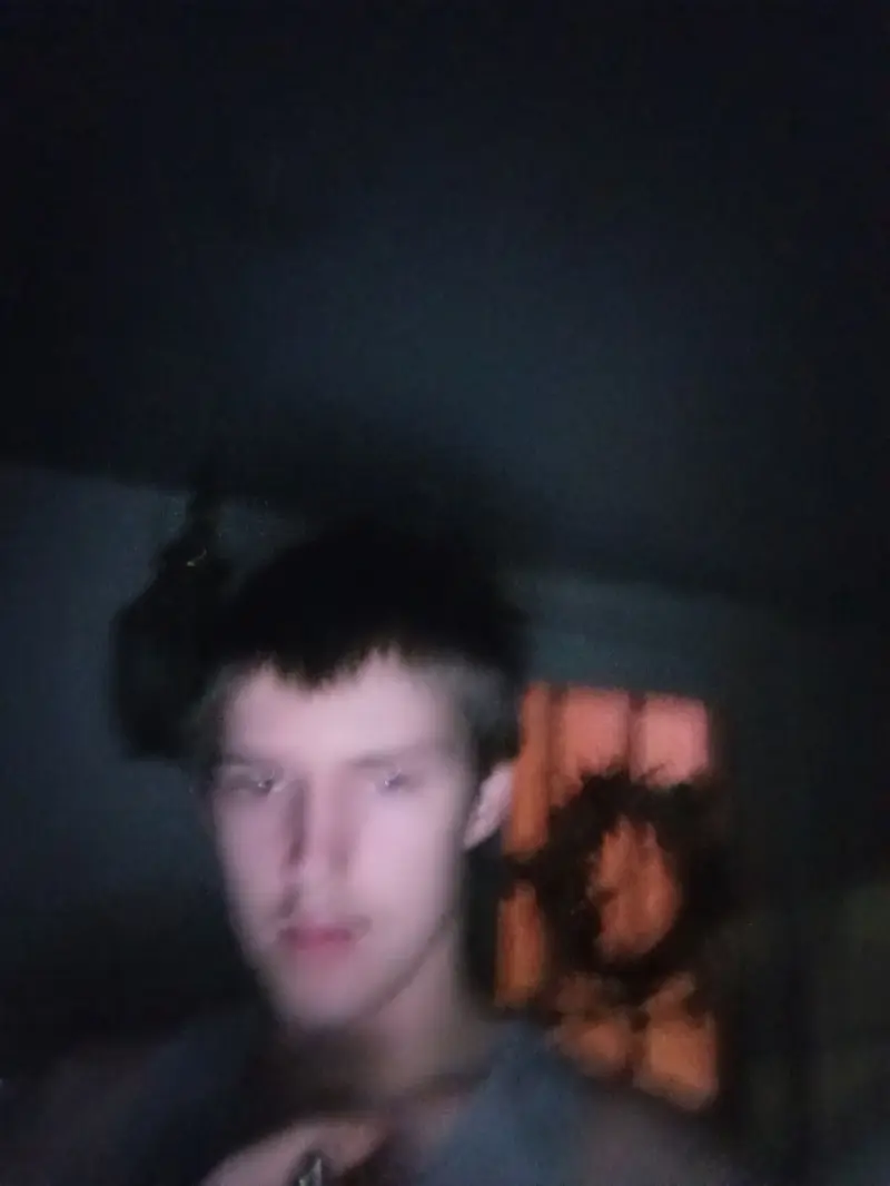 j46229600 (20) male from US - sexting partner