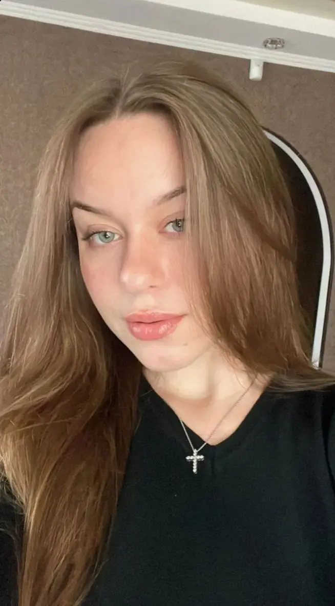 jabeyiui (22) female from US - sexting partner