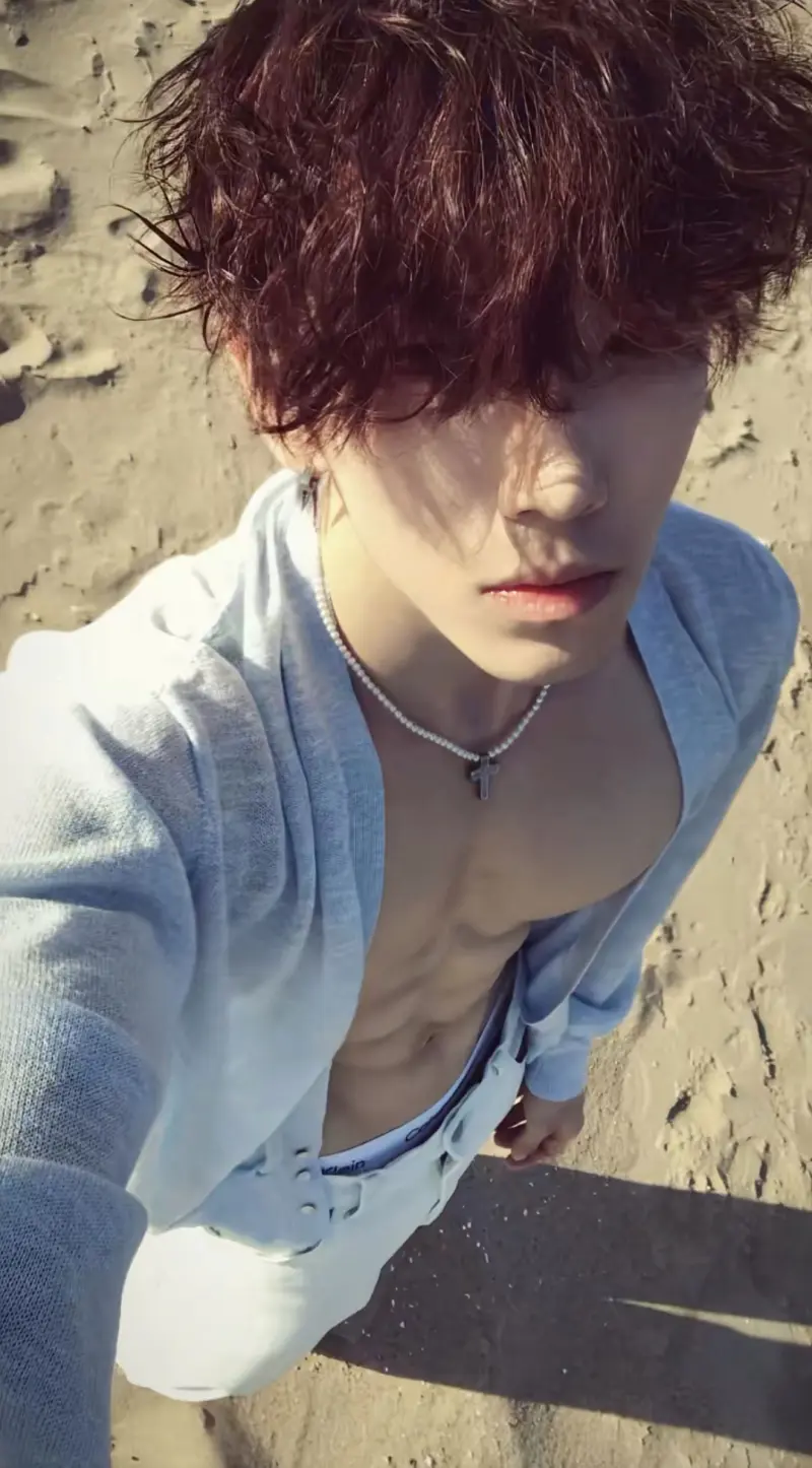 jacobfan26 (18) male from US - sexting partner