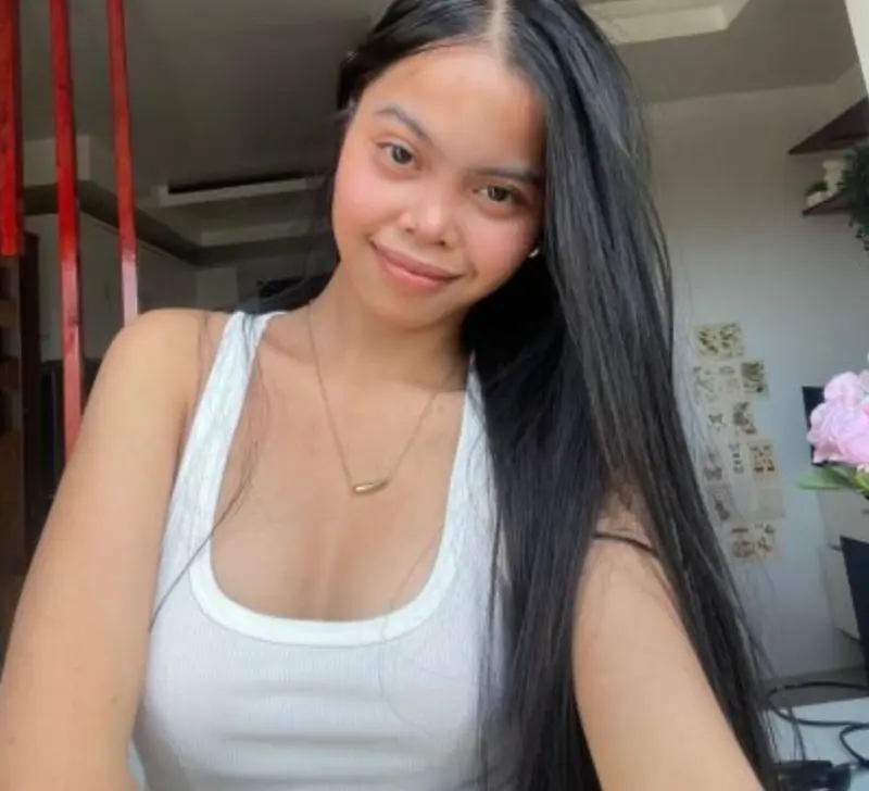 jagunu (26) female from GB - sexting partner