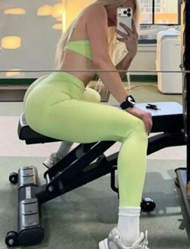 jakaray (18) female from US - sexting partner