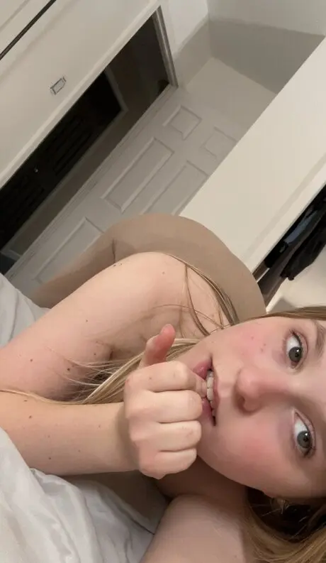 jatos41356 (18) female from NO - sexting partner