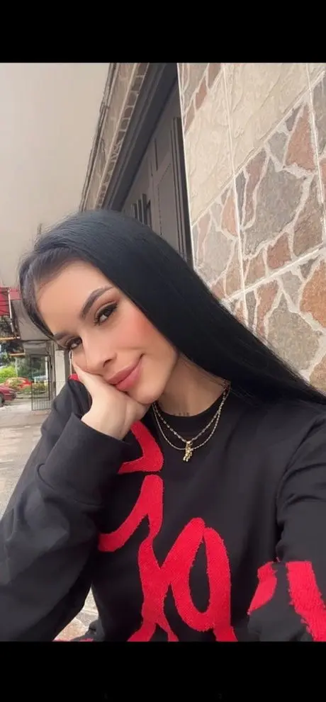 javesip576 (21) female from US - sexting partner