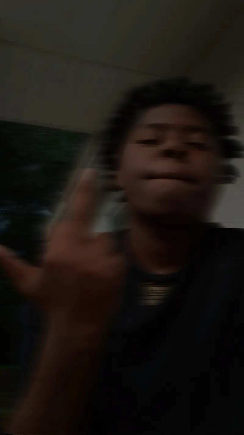 jaylontyre7 (18) male from US - sexting partner