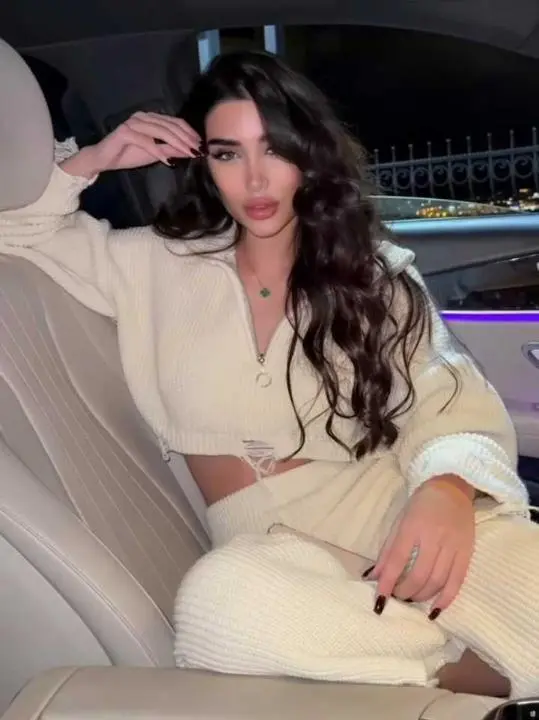 jemim54013 (18) female from US - sexting partner