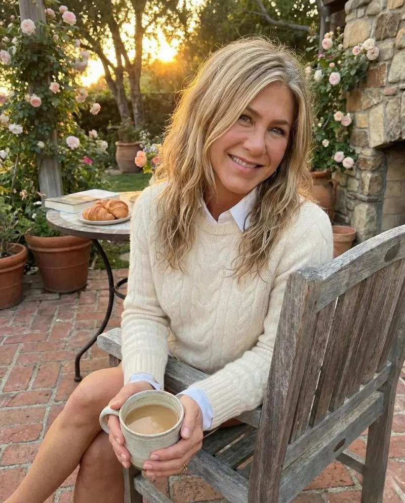 jennifer_aniston123459 (24) female from US - sexting partner