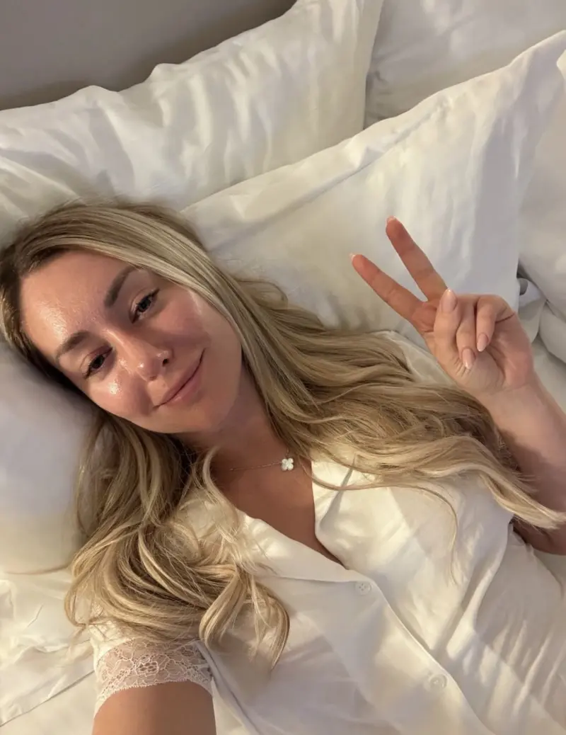 jesse2182025 (18) female from US - sexting partner