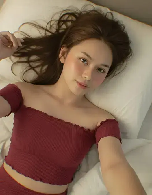 jewoj40629 (18) female from GB - sexting partner