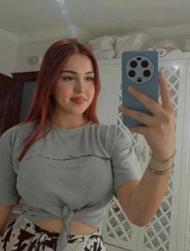 jitiwjku (23) female from GB - sexting partner