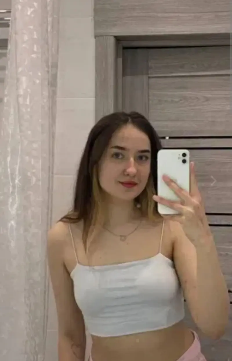 jkpsjk (18) female from US - sexting partner