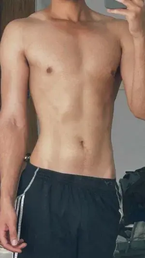 jon3825 - 18 years old male from United States sexting partner