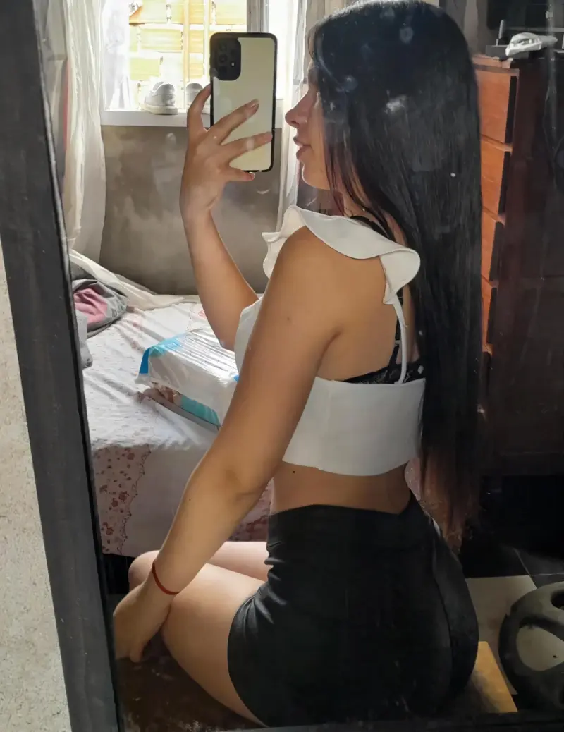 jowap31921 (23) female from GB - sexting partner