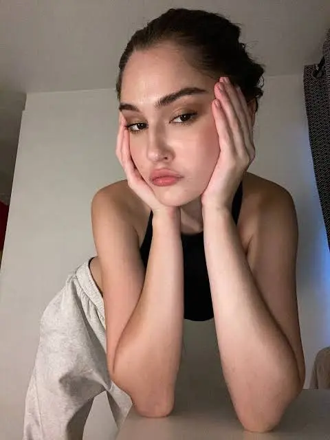 judewills333 (18) female from GB - sexting partner