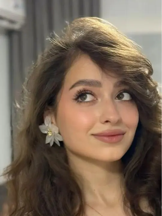 jymibugo (18) female from US - sexting partner