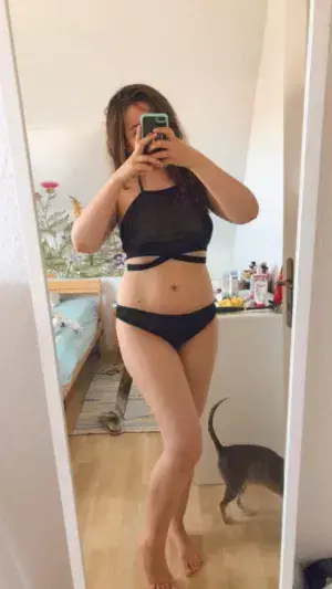 kadaf14724 (21) female from BE - sexting partner