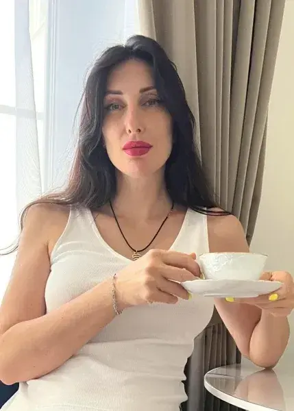 kauepalota3 (18) female from GB - sexting partner