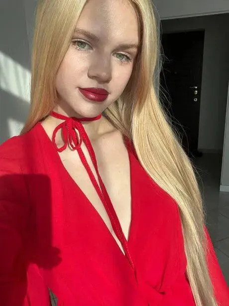 kawoma4441 (18) female from AT - sexting partner