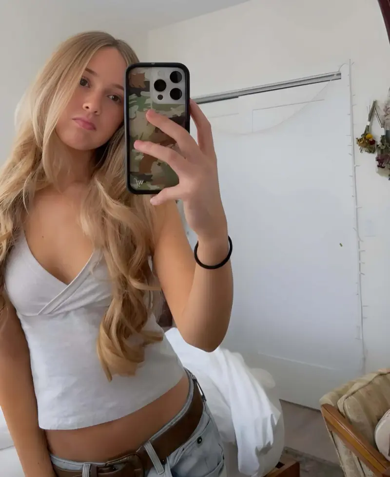 kayej62446 (21) female from US - sexting partner