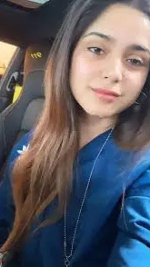 kebec27814 (21) female from US - sexting partner