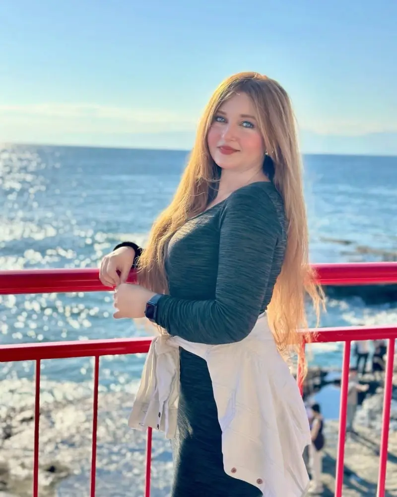 kekhhbg (18) female from US - sexting partner