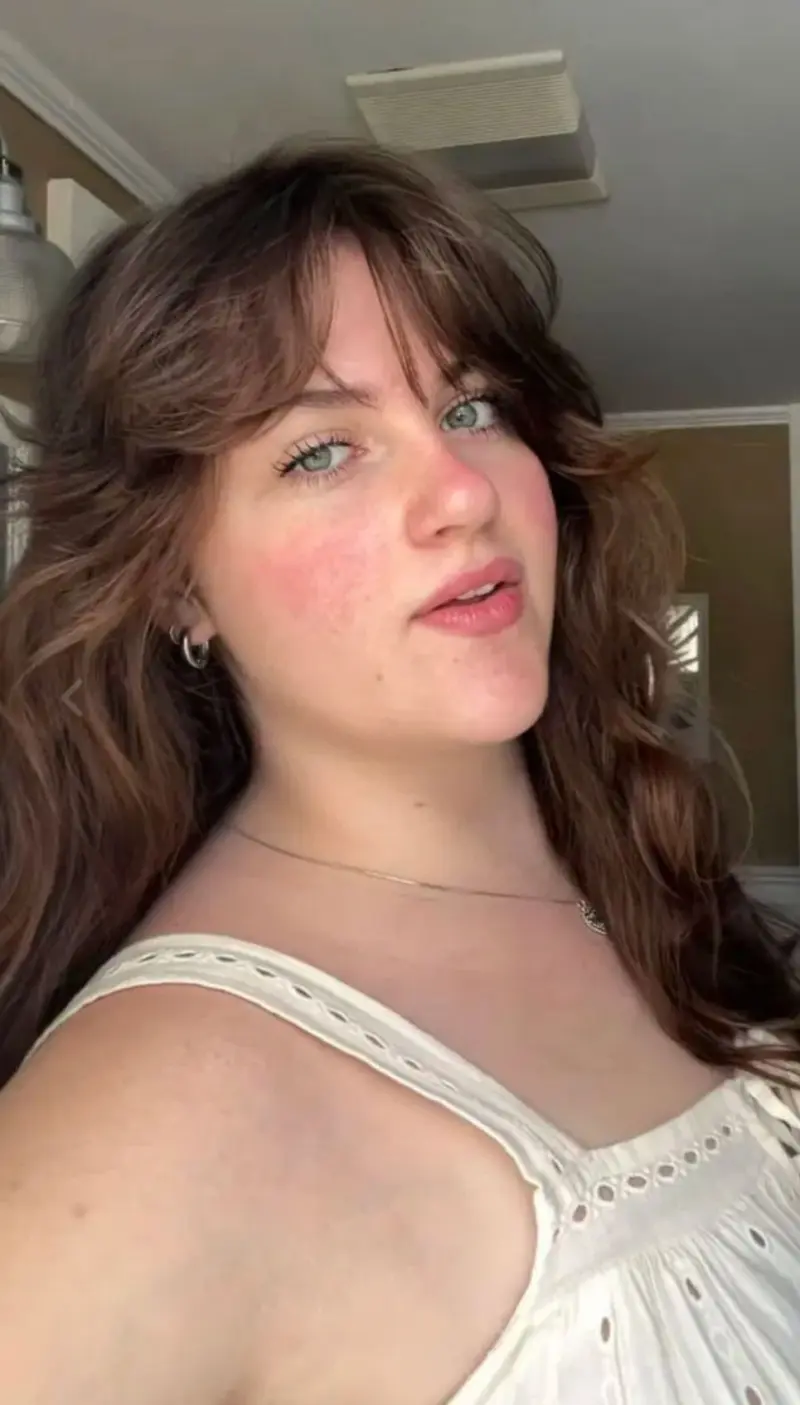 kelosy (23) female from US - sexting partner