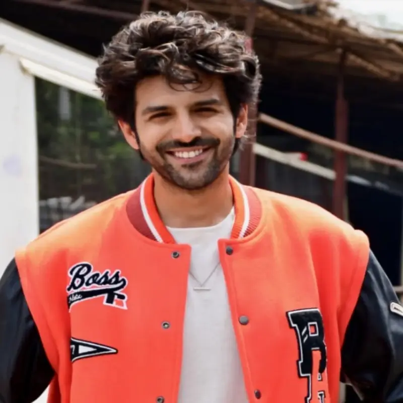 kenece7143 (18) male from IN - sexting partner