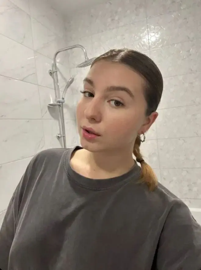 kevuryqu (22) female from DE - sexting partner