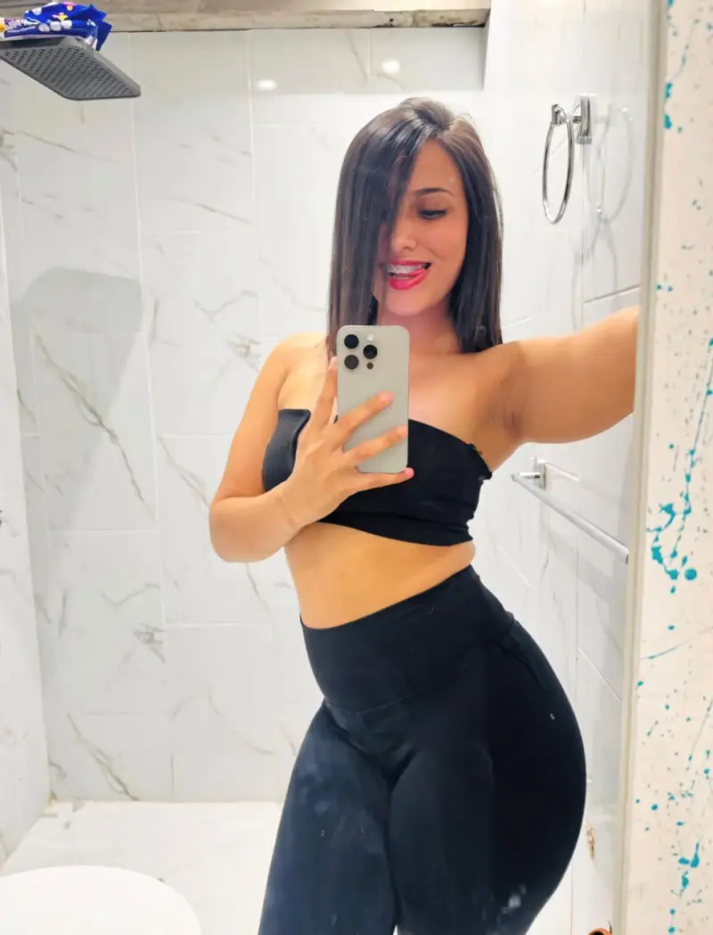 kicewe1586 (22) female from DK - sexting partner