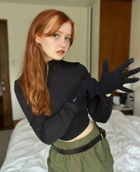 kigax92177 (23) female from US - sexting partner