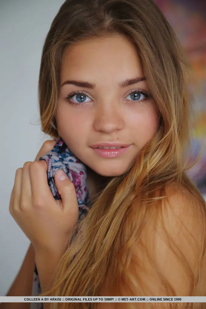 kitol80491 (18) female from DK - sexting partner