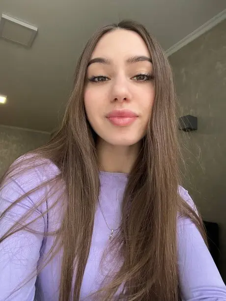 kixex20431 (18) female from SZ - sexting partner