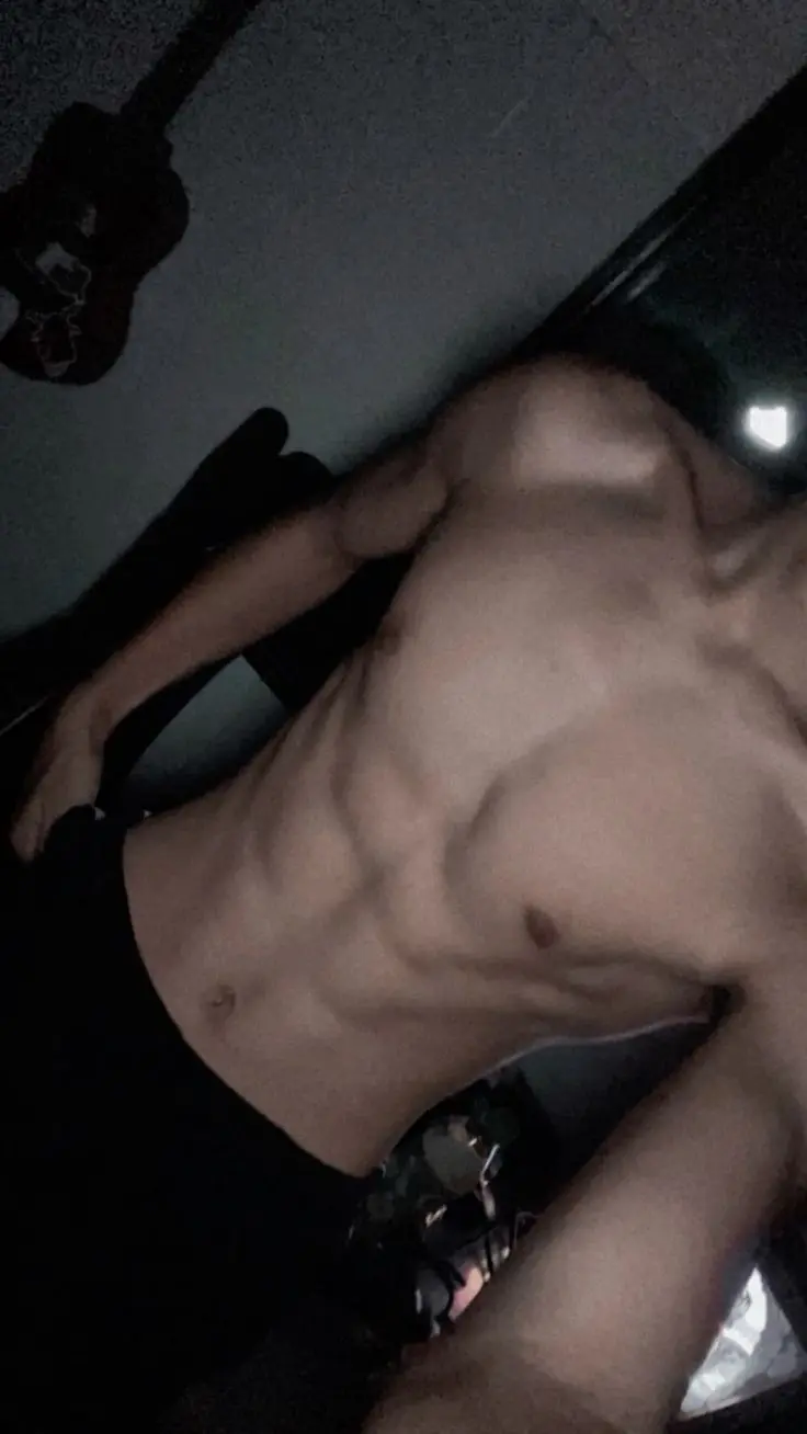 kmacair2e3 (18) male from IN - sexting partner