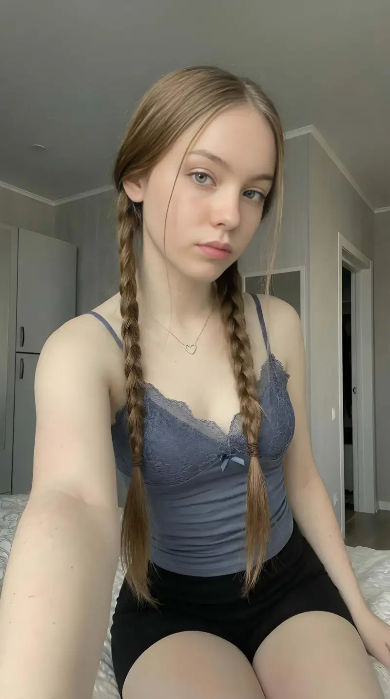 koker30576 (21) female from GB - sexting partner