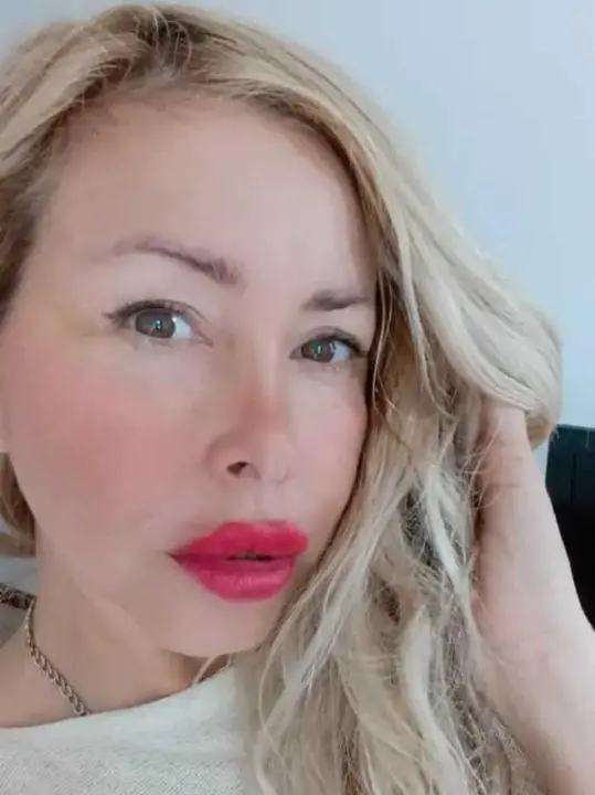 komojoh384 (18) female from DE - sexting partner