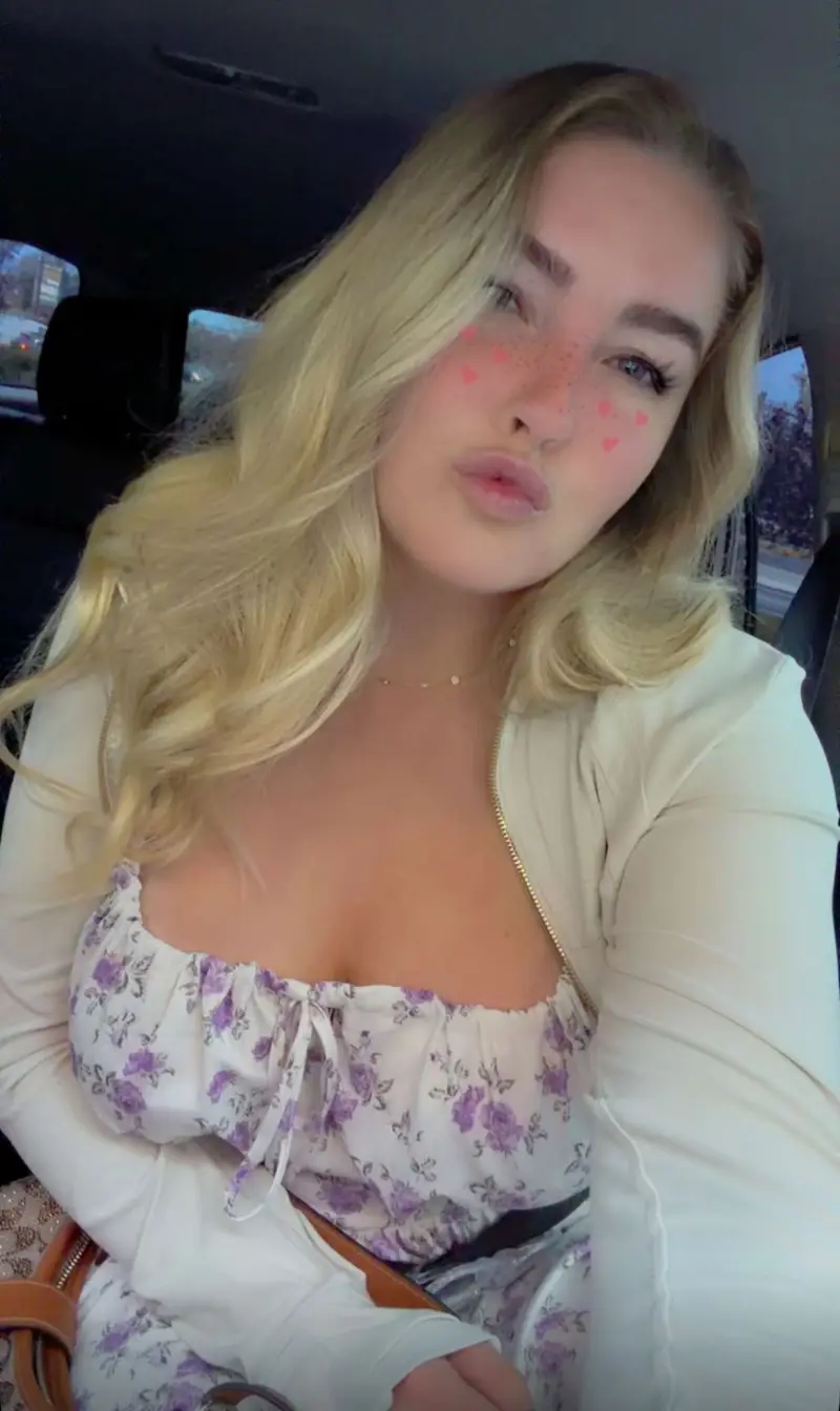 koyavi2933 (18) female from US - sexting partner