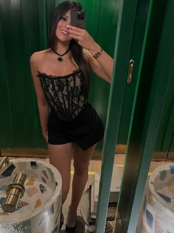 krobasanoksv (19) female from US - sexting partner