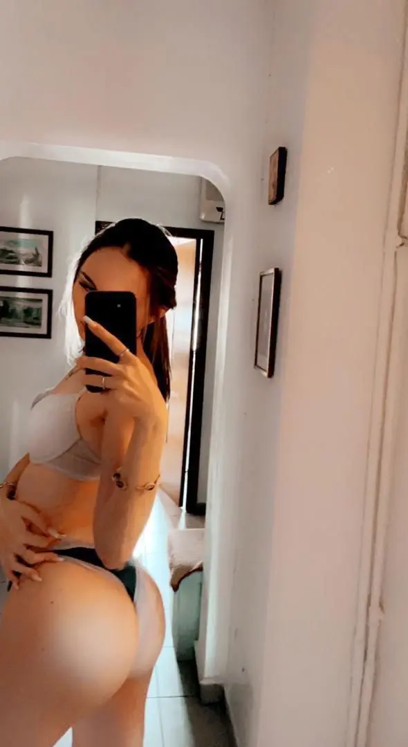 lalalalal (22) female from US - sexting partner