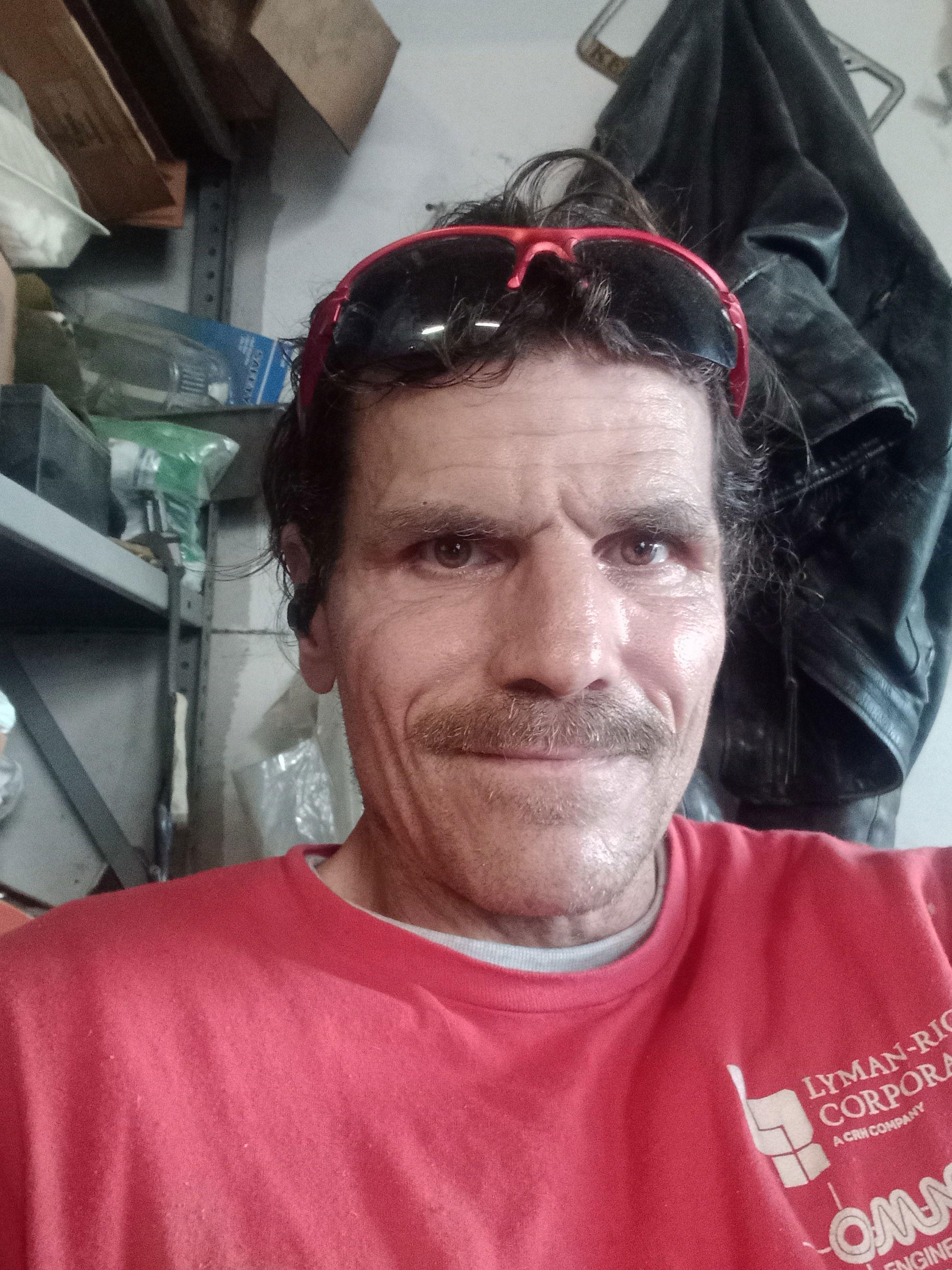 larryframpton044 from US