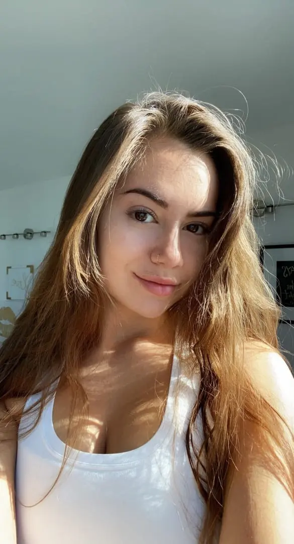 laxeke6023 (27) female from GB - sexting partner