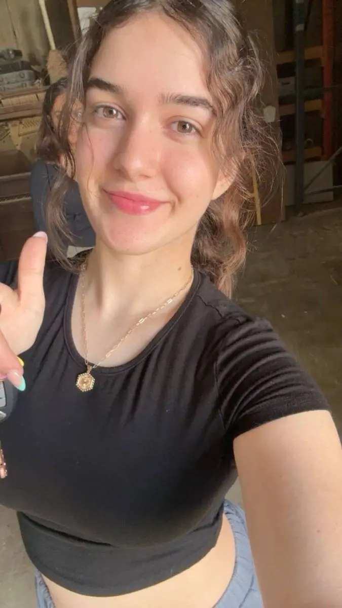 leaneann089 (18) female from CA - sexting partner