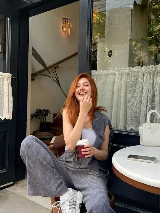 lebomumy (18) female from GB - sexting partner