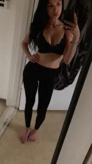 lecig82328 (23) female from DE - sexting partner