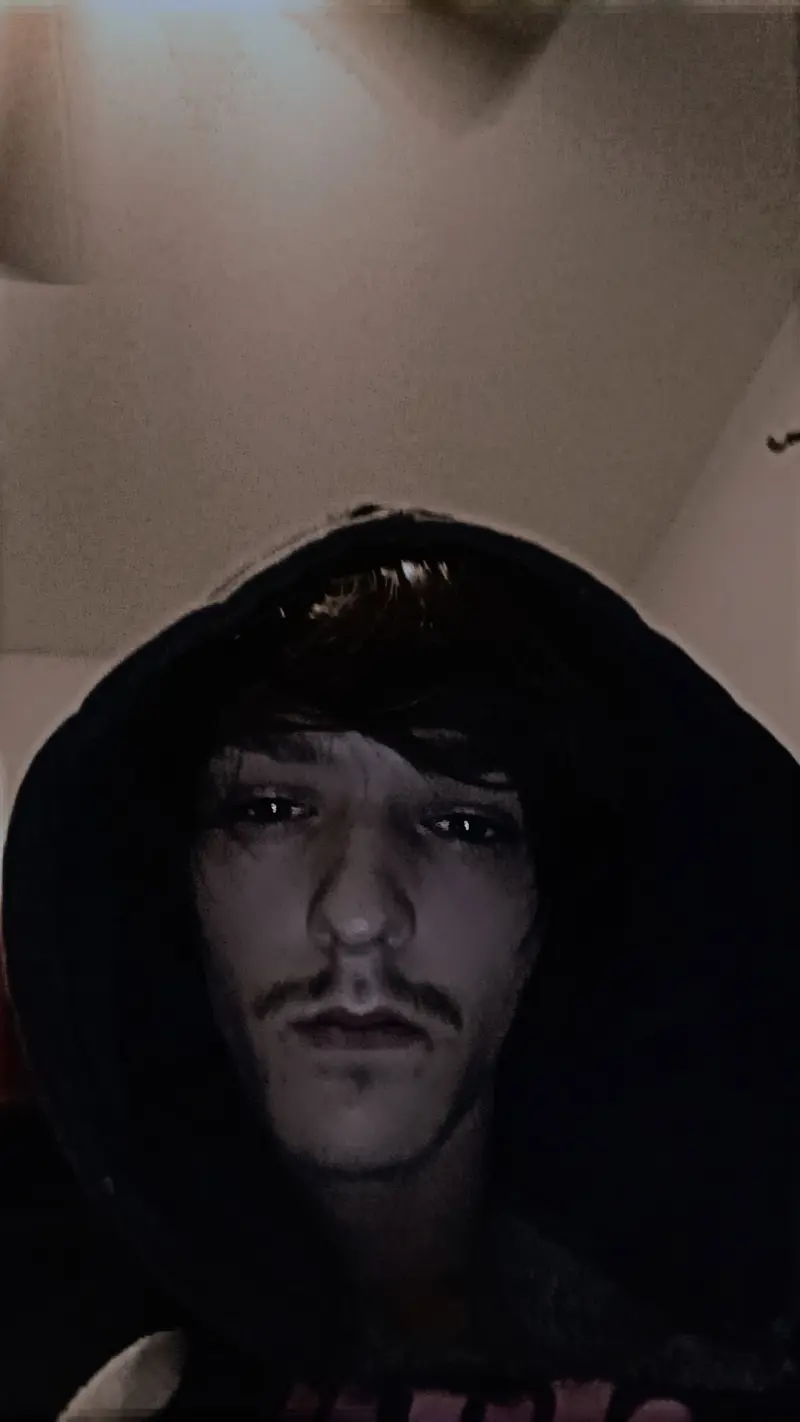 legacy42017 (18) male from CA - sexting partner