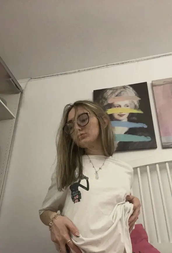 lepeto (18) female from US - sexting partner