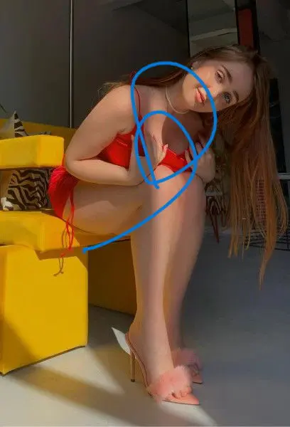 lezeni (18) female from GB - sexting partner