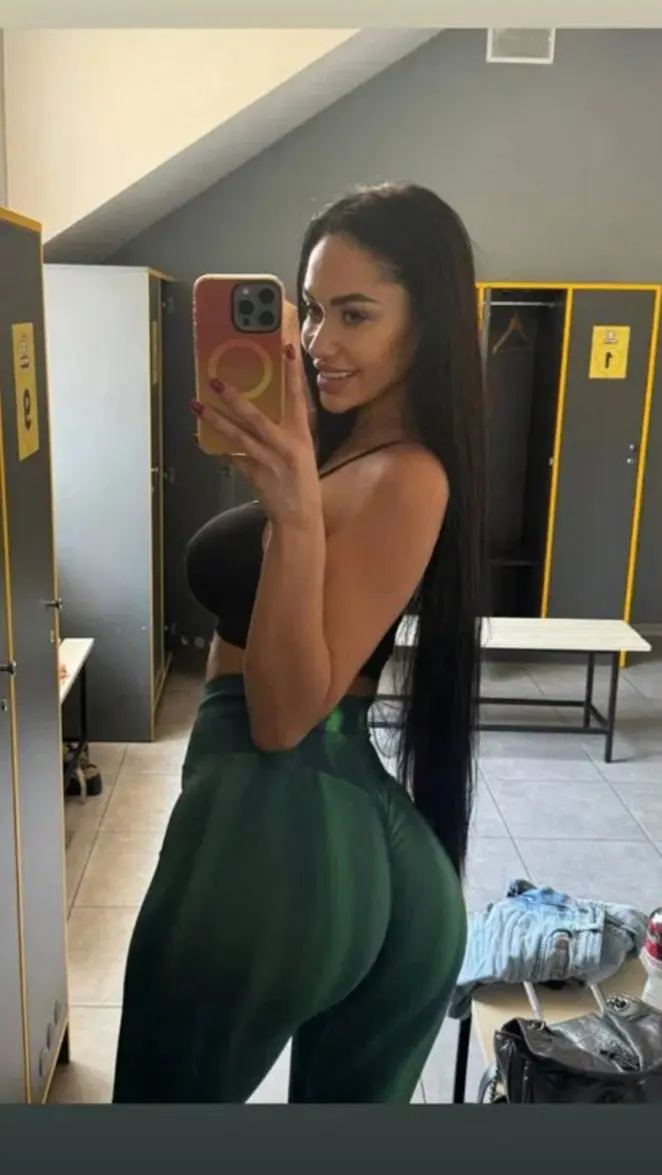 lifikic (22) female from US - sexting partner